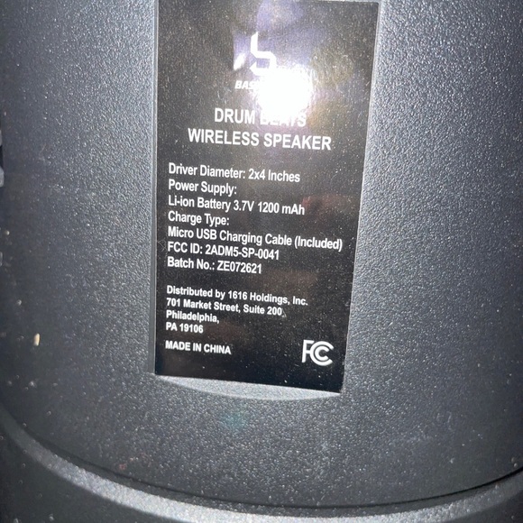 open box but speaker is fresh and never used had to open to prove not fake/scam - Picture 9 of 9
